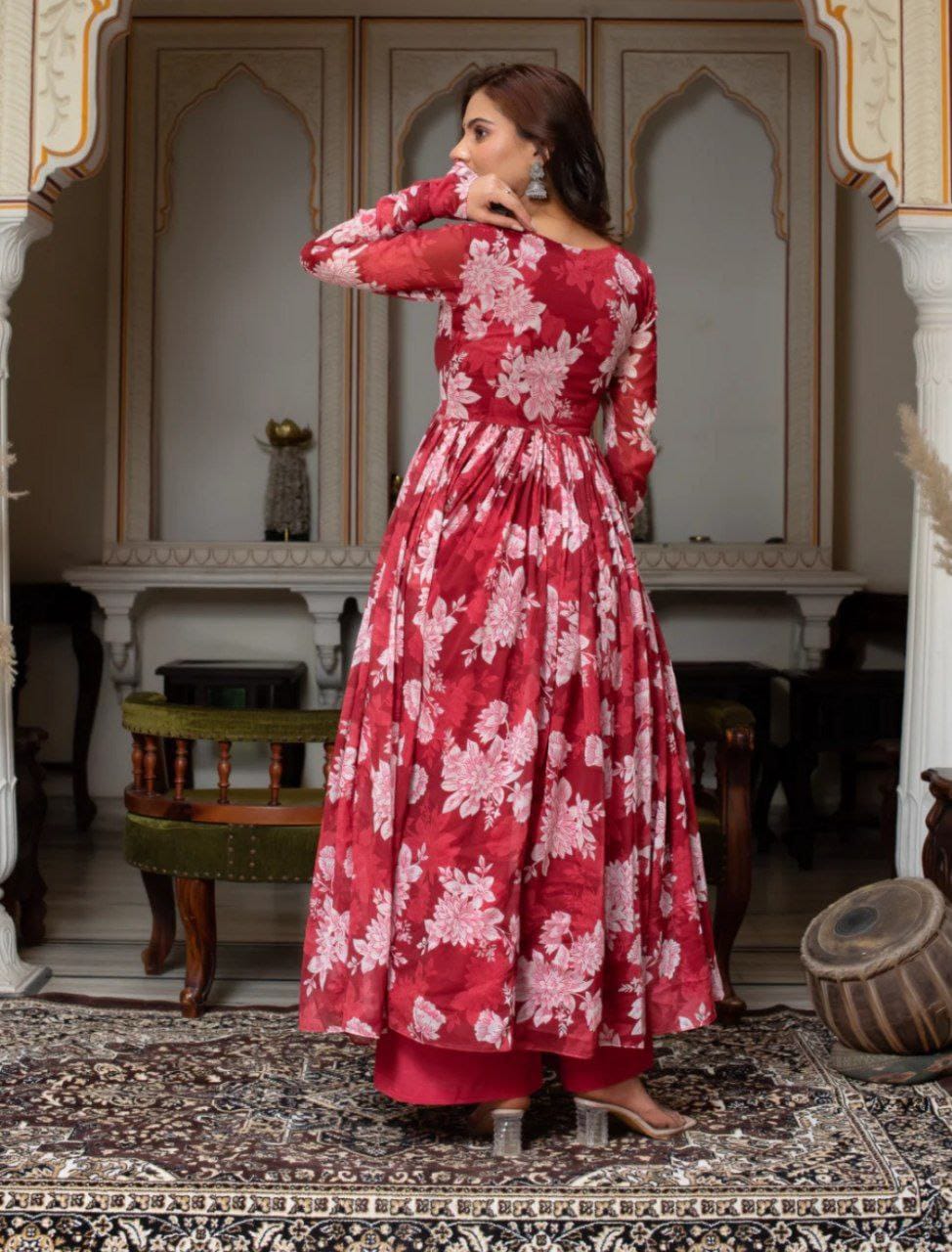 🌺 Step Into Grace. Walk in Timeless Elegance. 🌺
