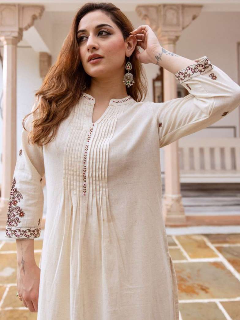 🆕 New Launch – Elegant Cotton Flex Kurti; Pant Set 💃✨