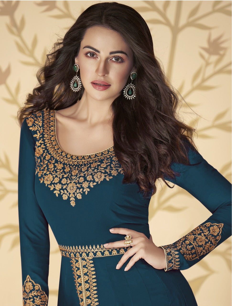 ✨ Unveil Your Inner Grace – Premium Festive Ensemble ✨